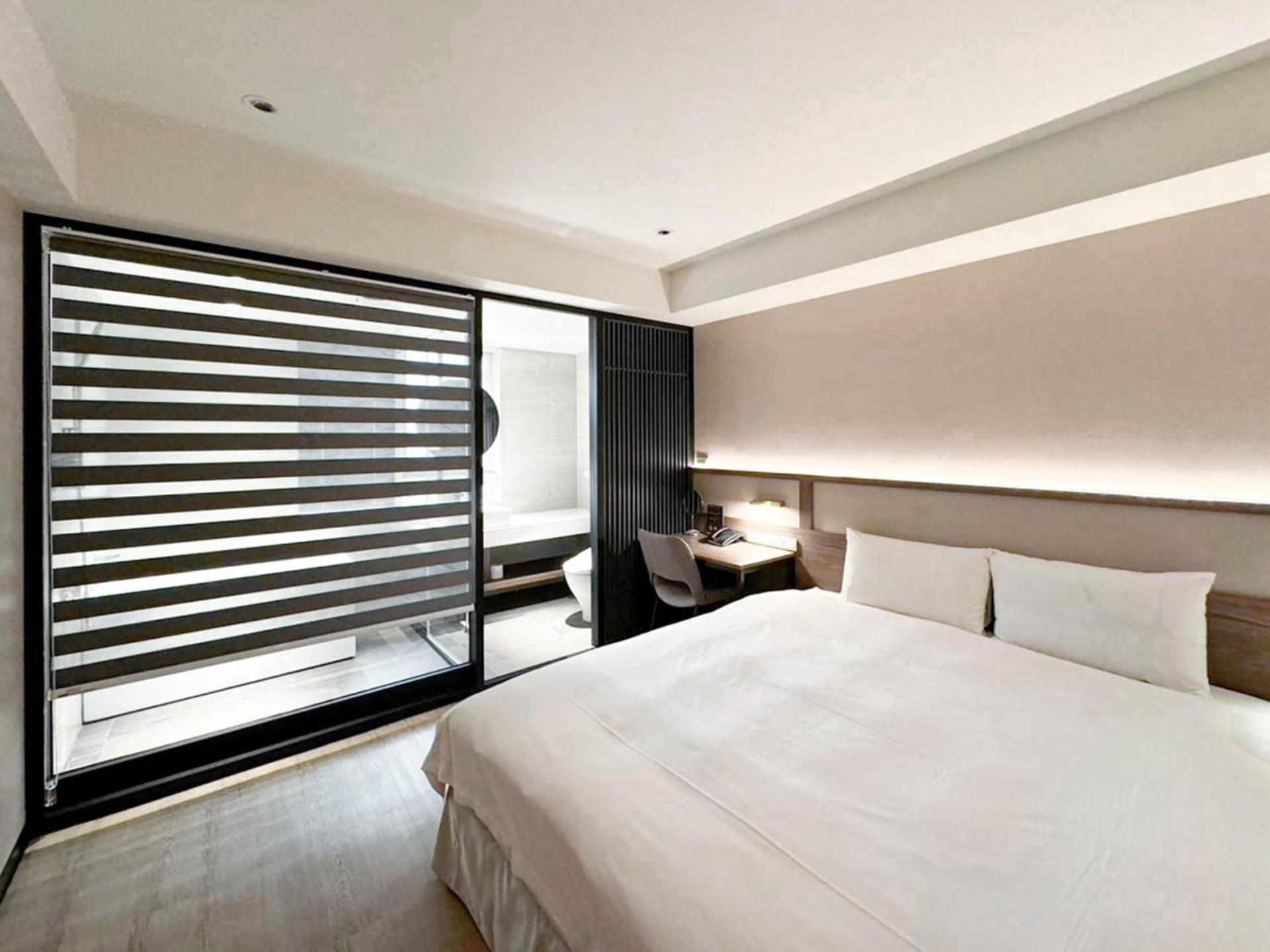 Royal Rose Zhongshan Hotel