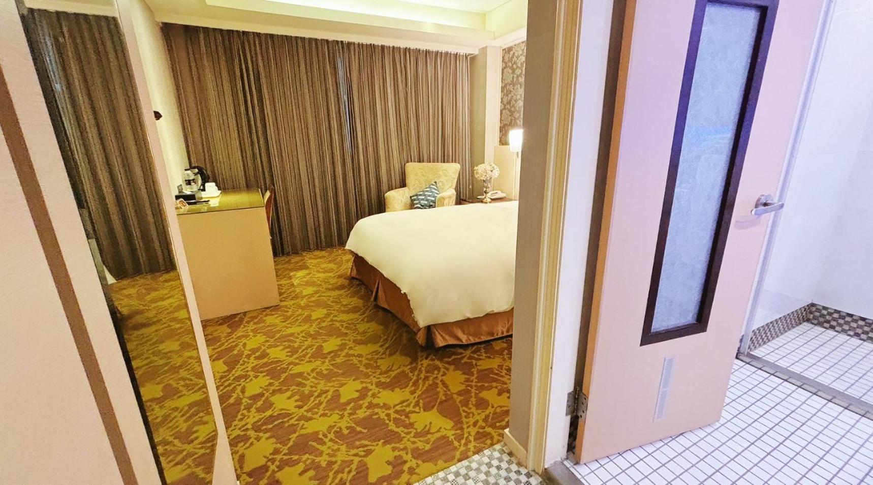 Hopecity Minsheng Hotel Taipei