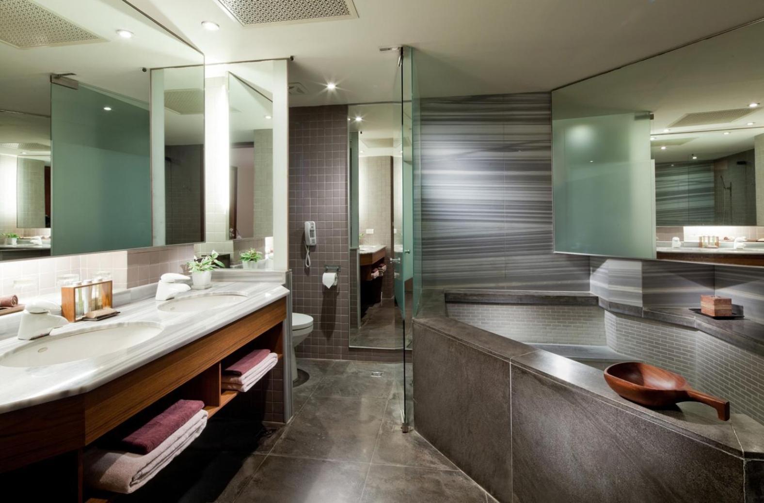 Check Select Yamgmingshan Resort 4*