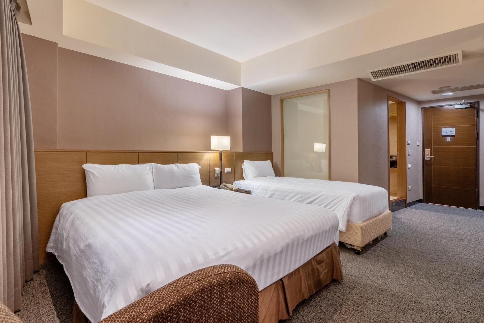 Guide Chongqing Hotel 4*