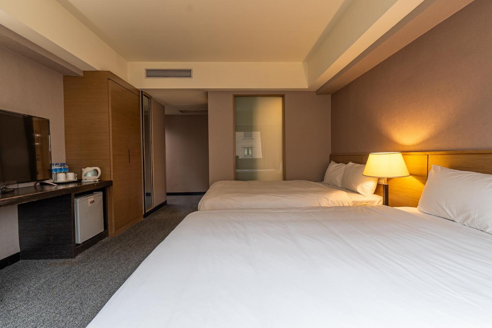 Hotel Guide Chongqing 4*