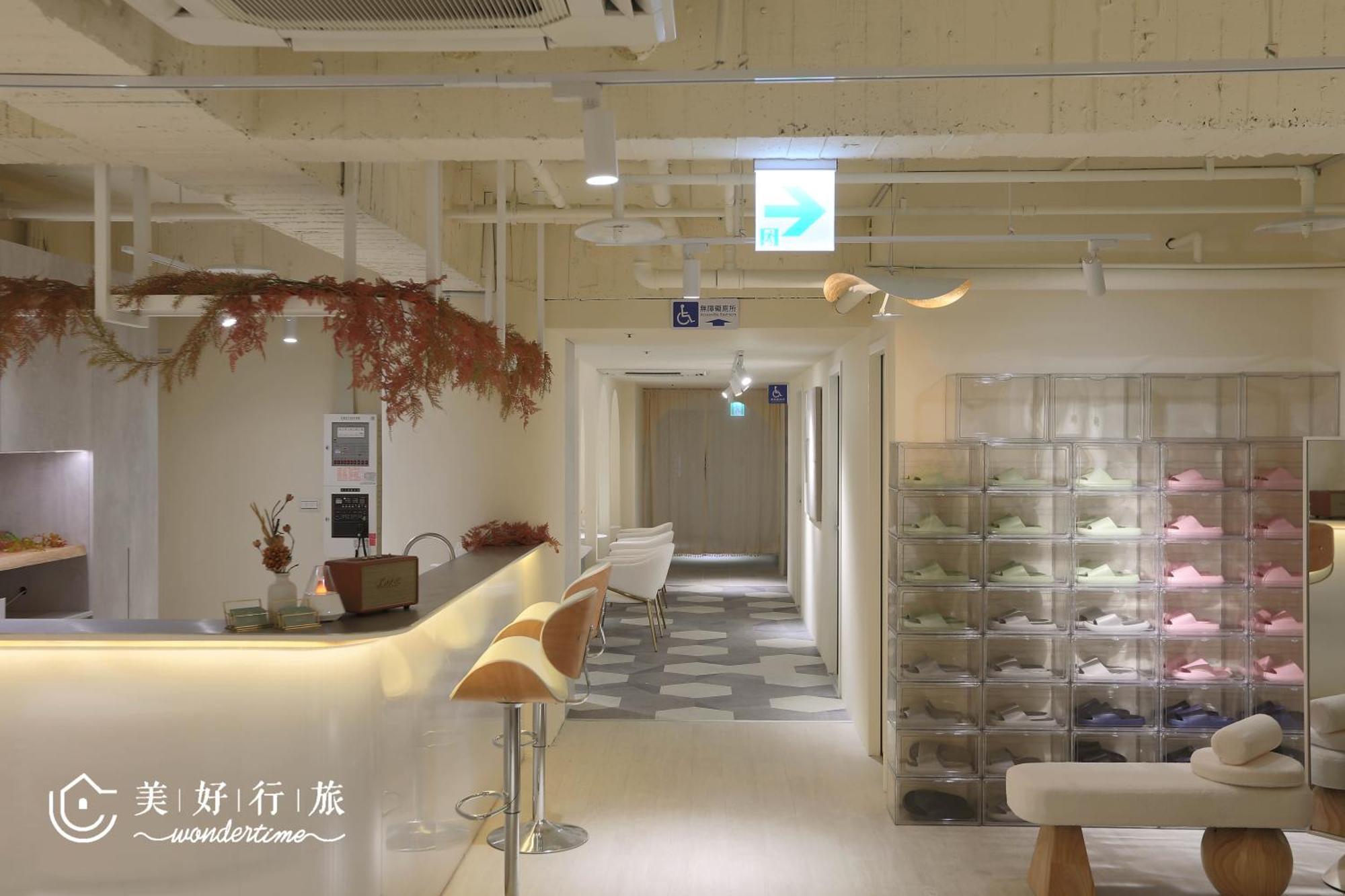 Wondertime3- Hankou' 'taipei Main Station Taipei