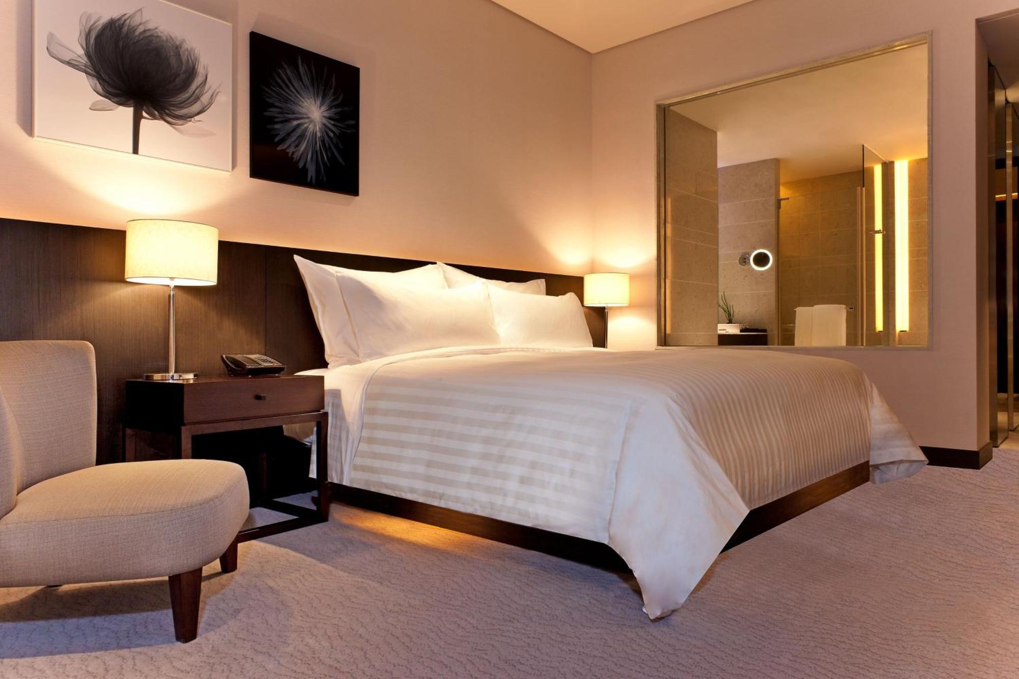 Le Meridien Hotel