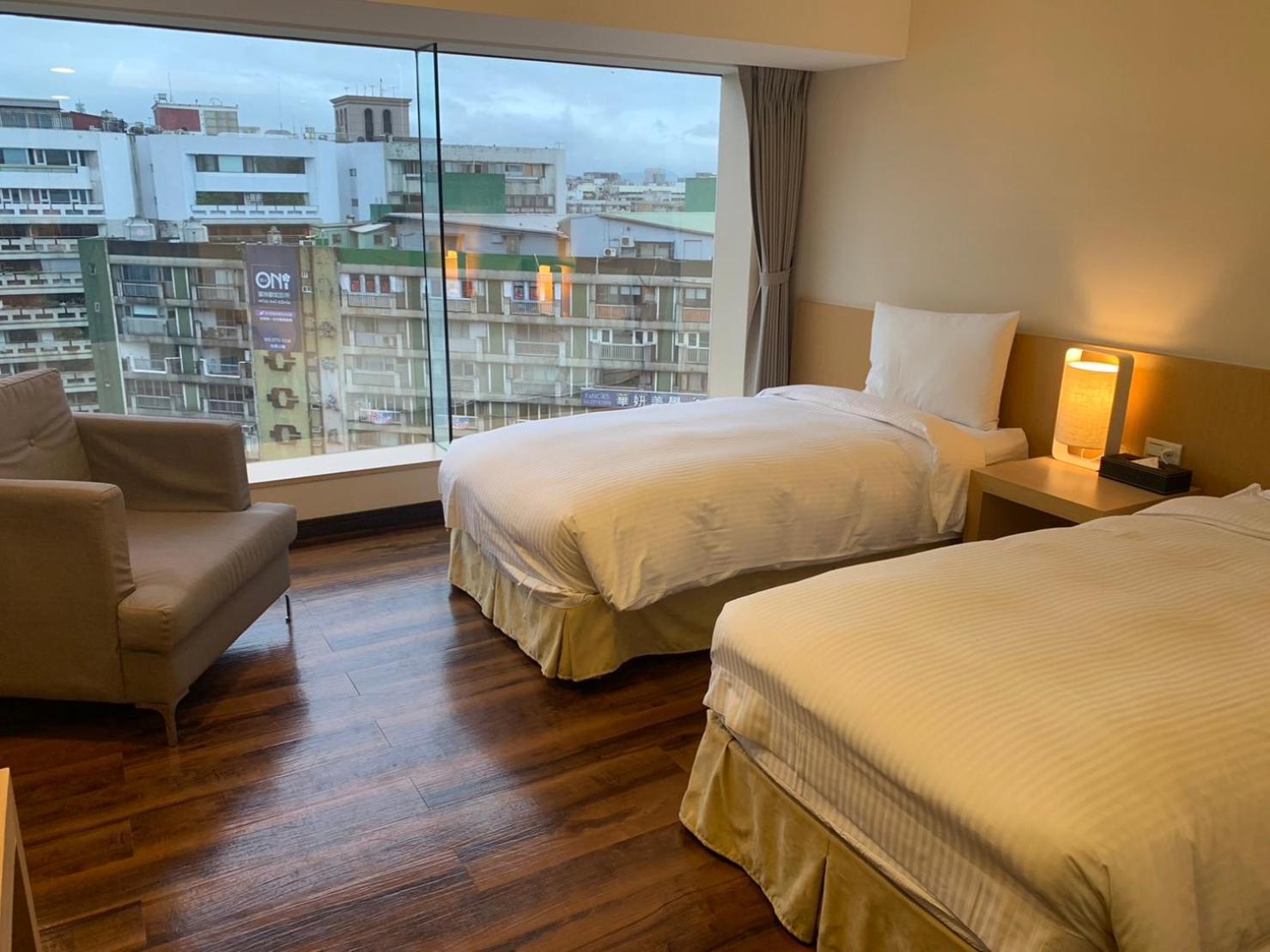 Eastin Hotel 3*