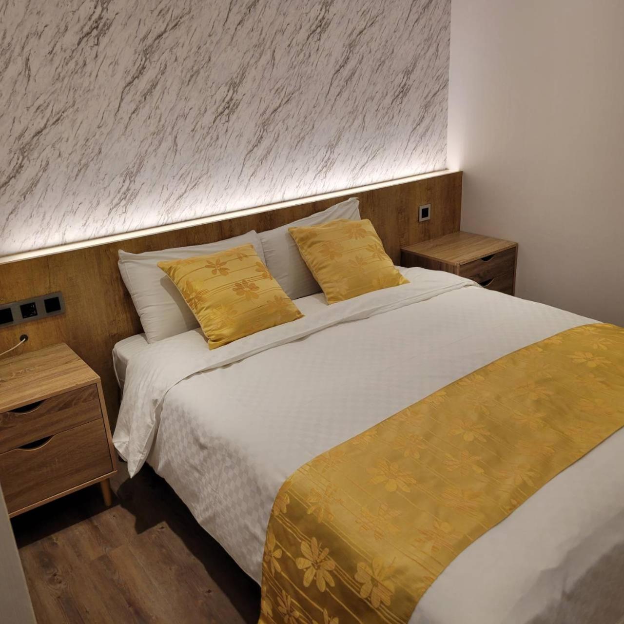 Attic Pensão