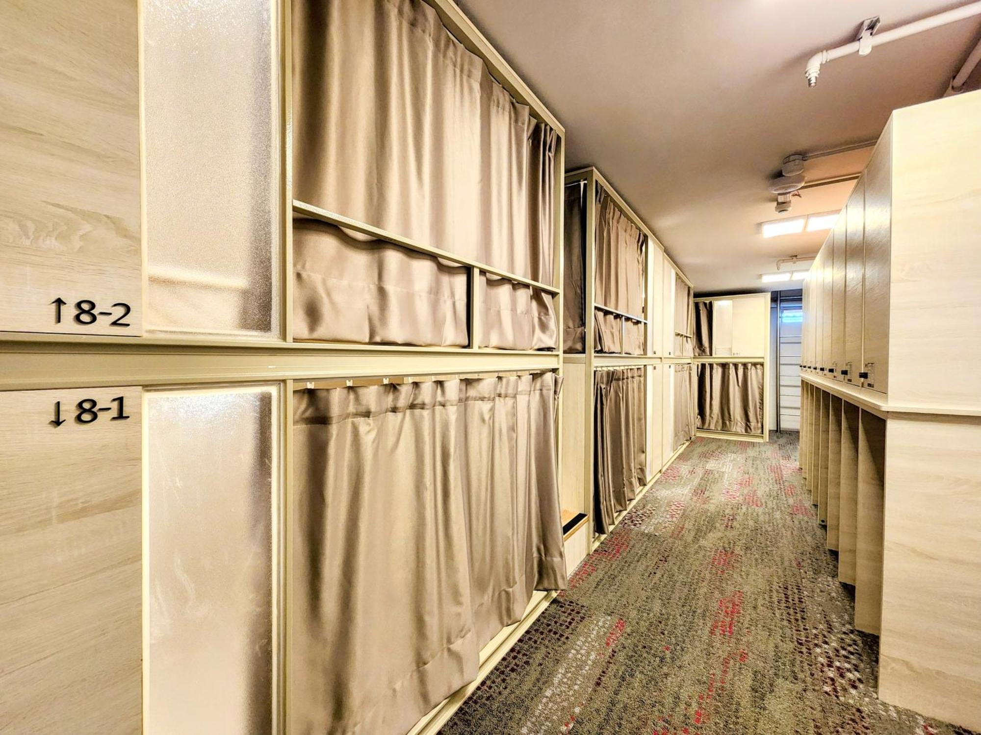 Hostel Just Live *