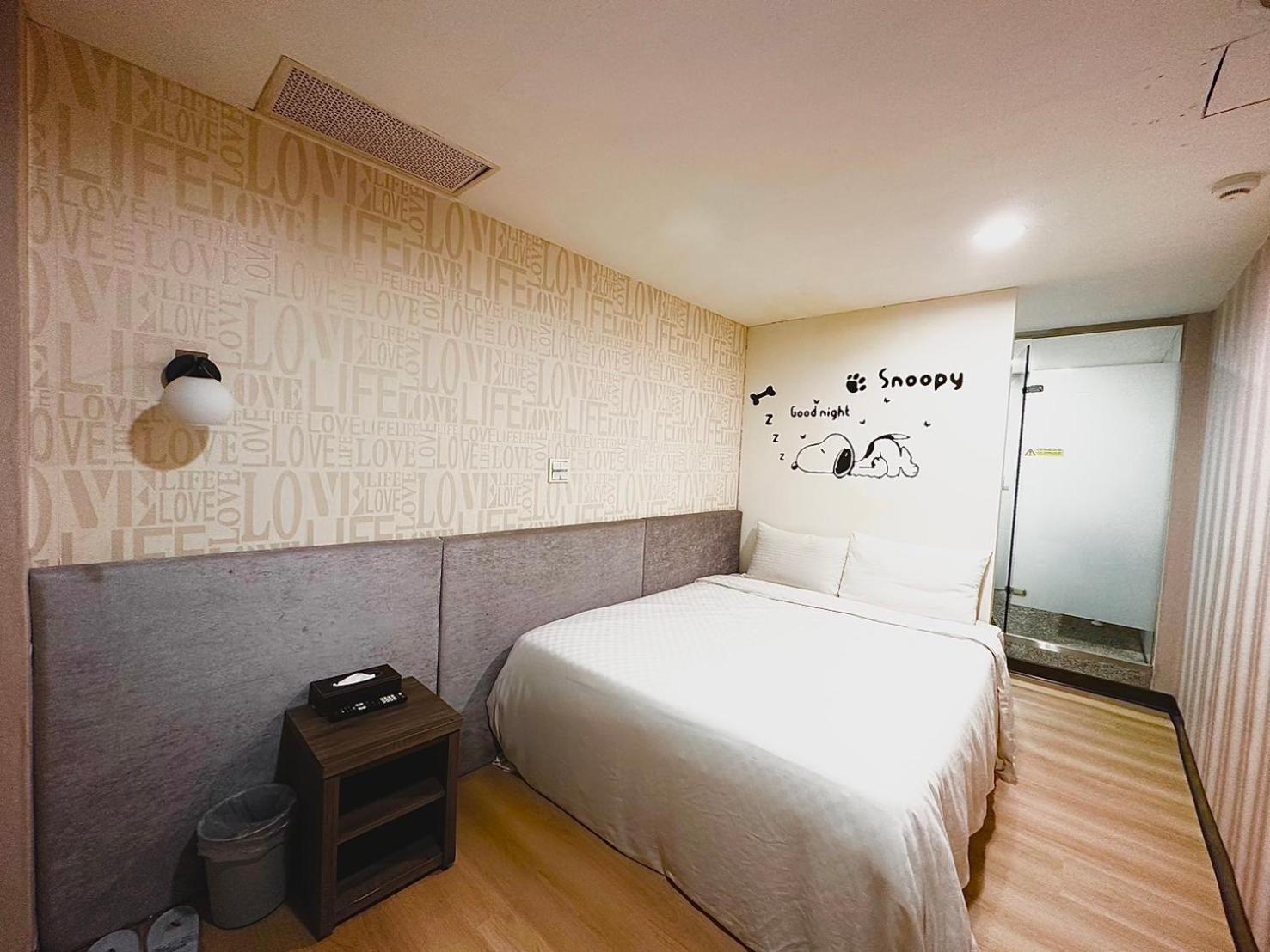Walker - Zhengyi 2 Hotel Taipei