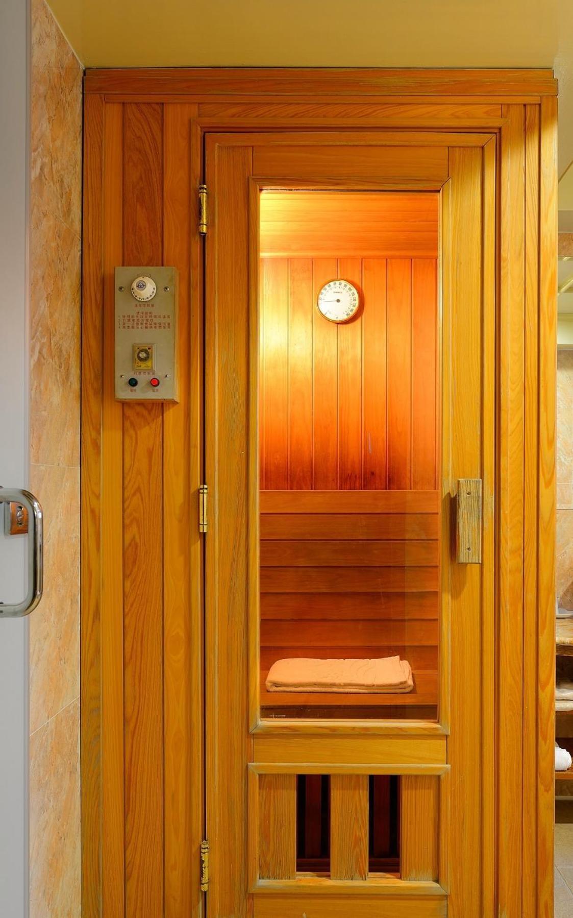 Chyuan Du Spring Hotel 3*