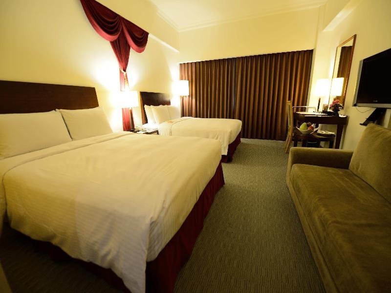 Caesar Park Hotel 4*