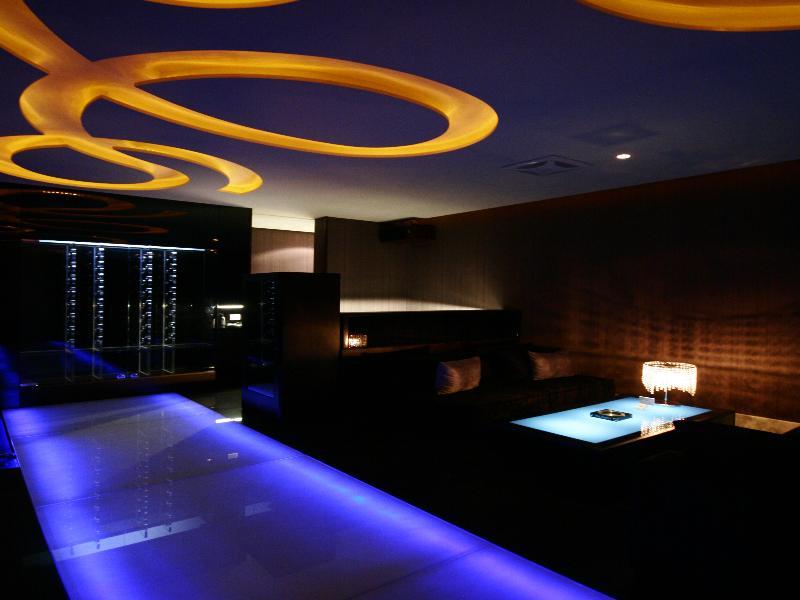 Eight Zone Hotel 4*
