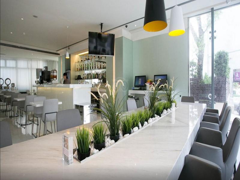 Ambience 3*