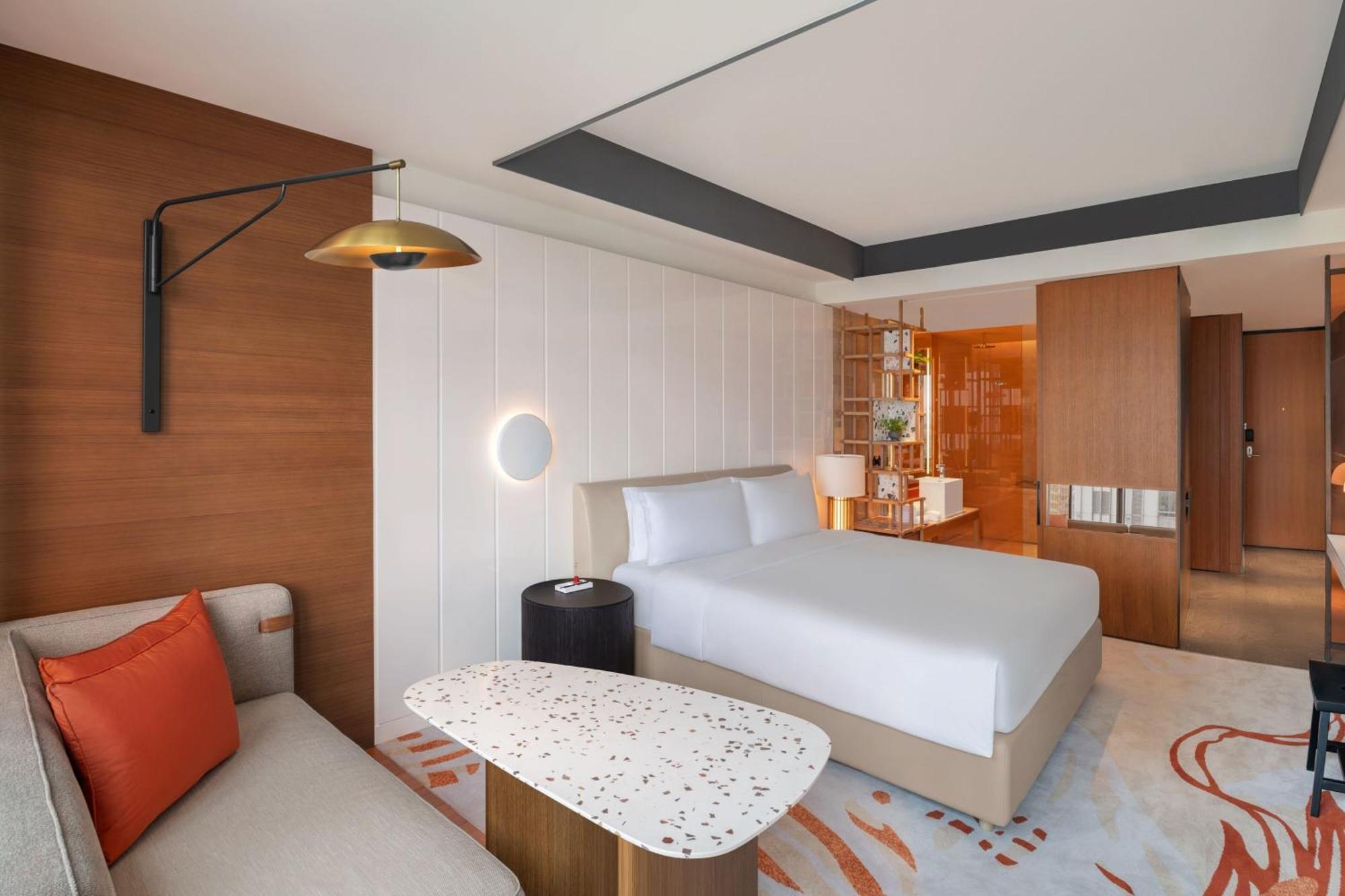 W 5* Taipei