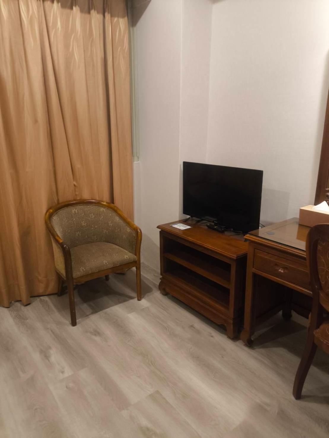 Hotel Champion