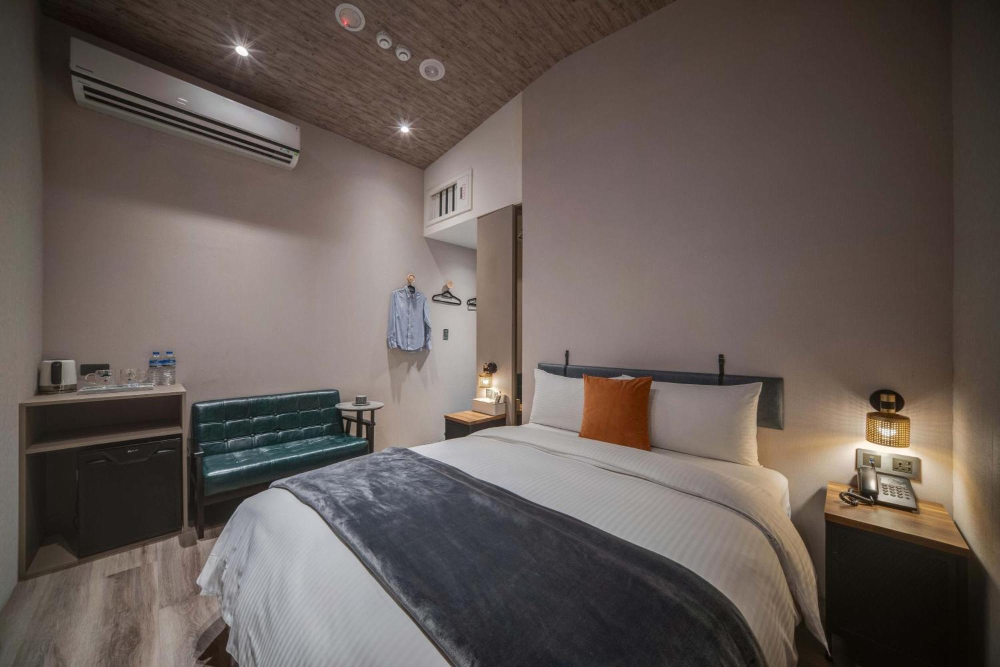 Hotel Fun Ximen 3*