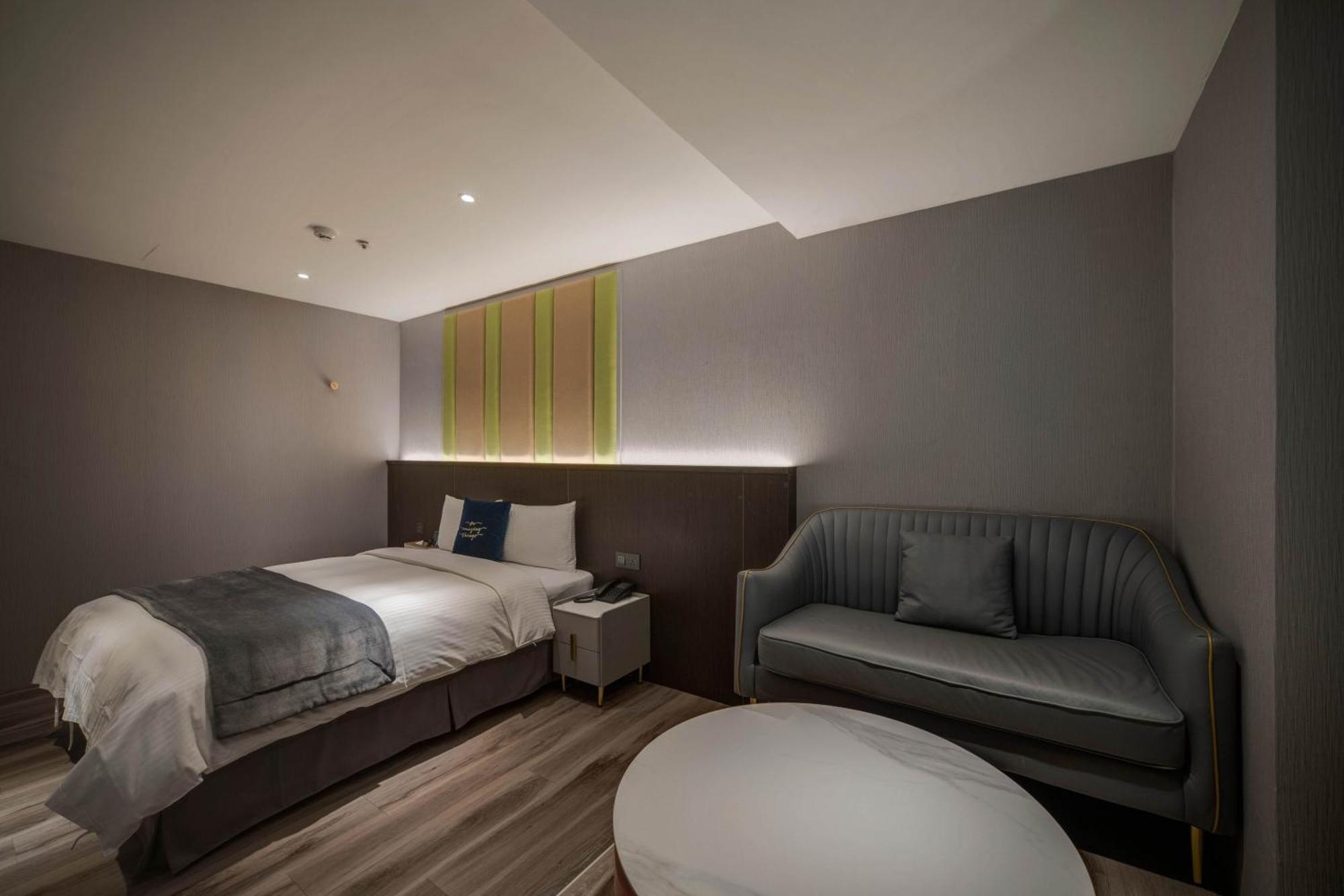 Hotel Fun Ximen 3*
