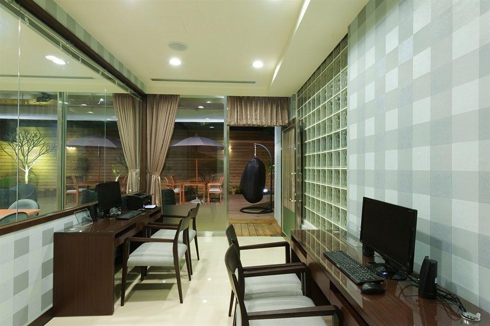 Royal Rose Xinsheng 3* Taipei