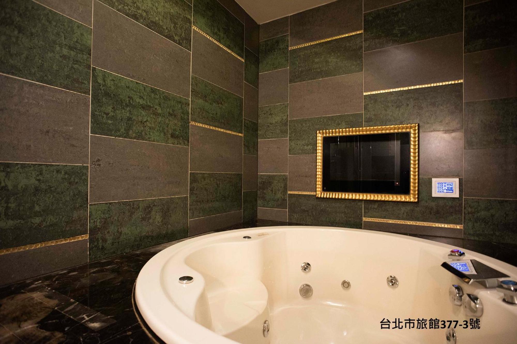 Discovery - Yanping Motel Taipei