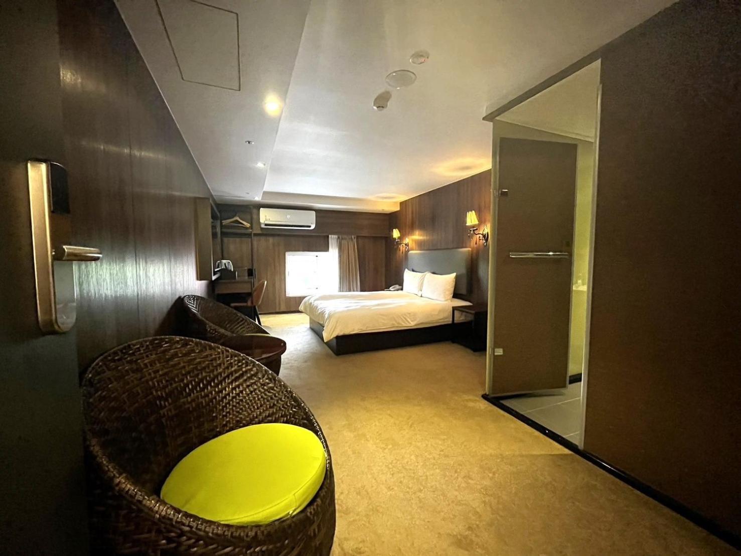 Airline Ximen Hotel