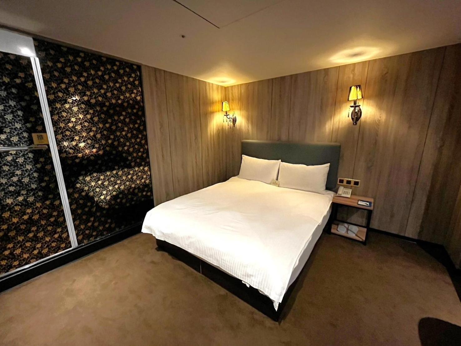 Hotel Airline Ximen