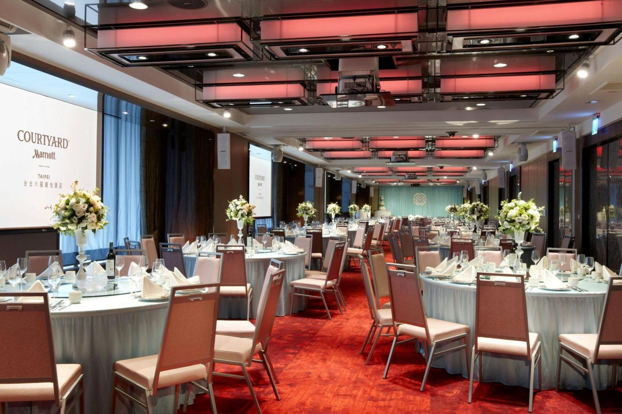 Courtyard By Marriott