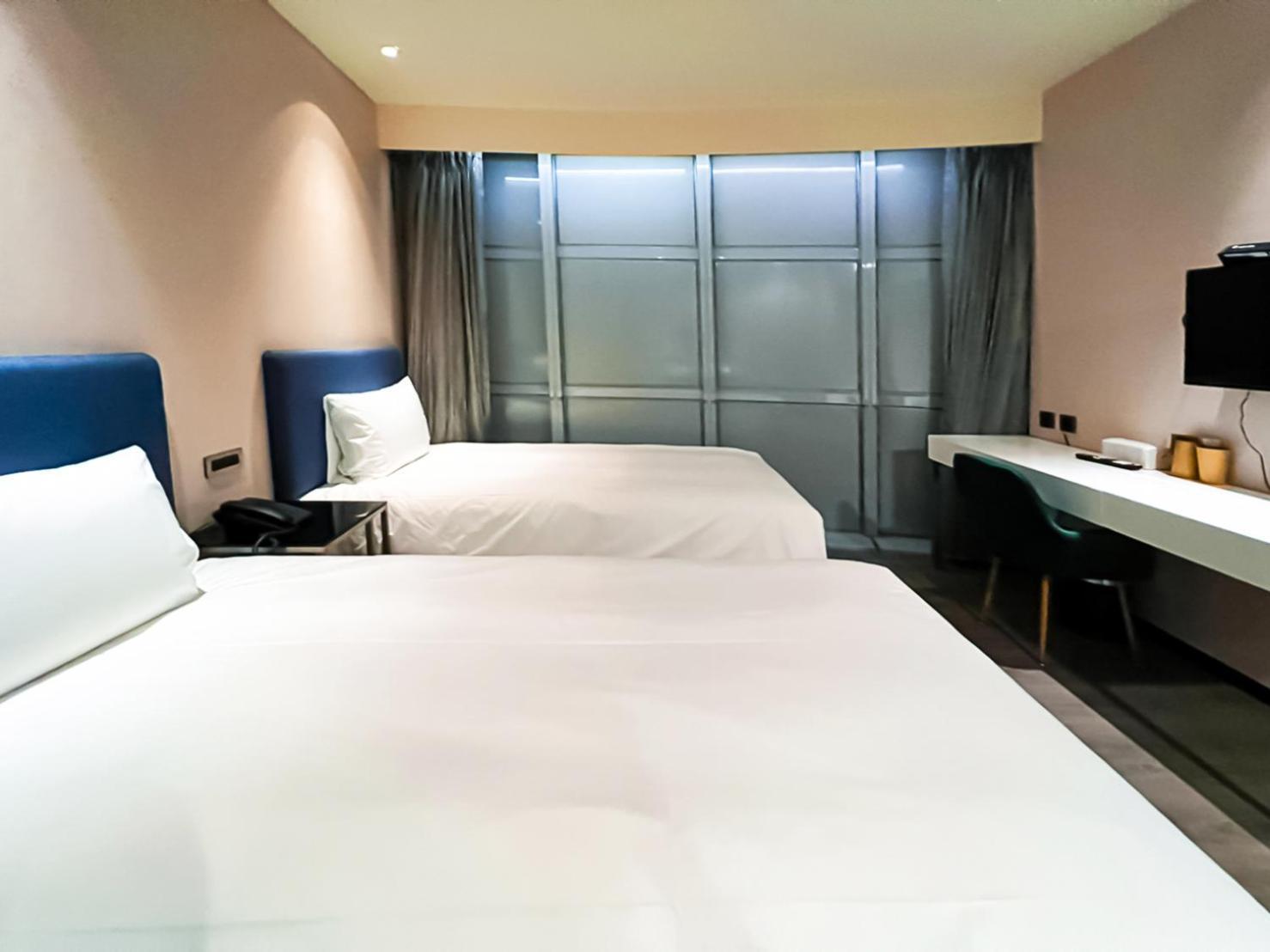 Check Xinyi Taipei