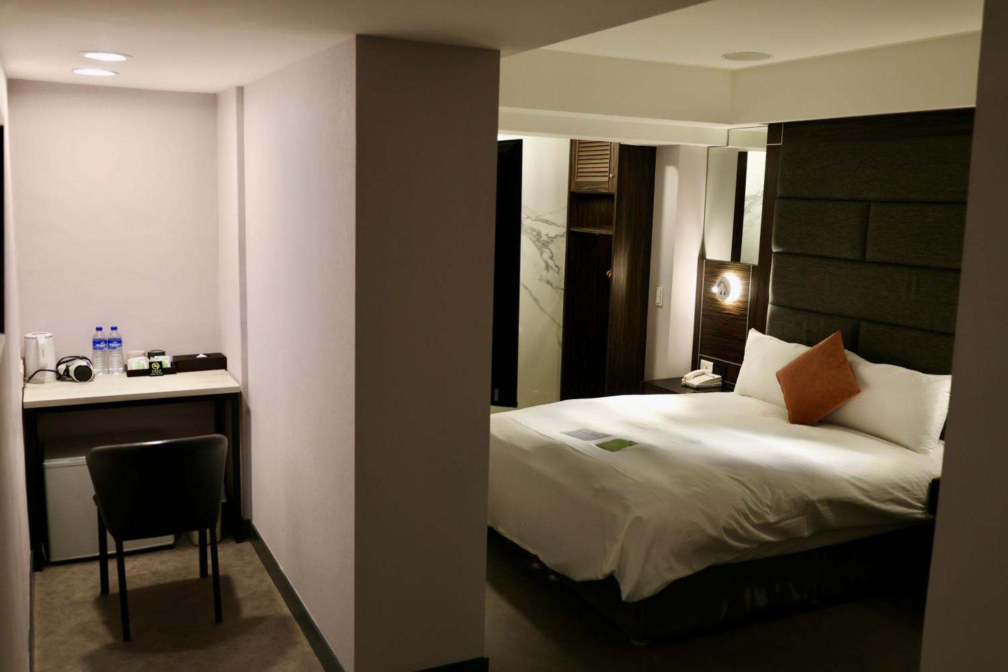 Hotel Hub - Zhongshan Branch 3*