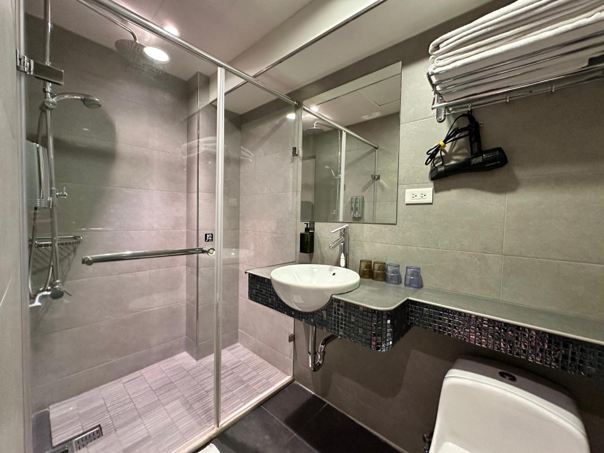 Cz 101-4 Apartemen Taipei