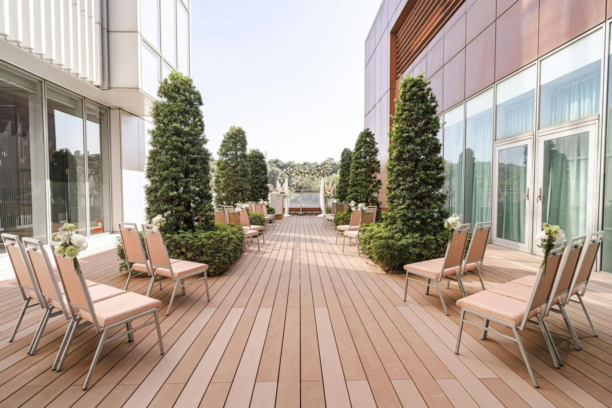 Courtyard By Marriott Hotel 5*