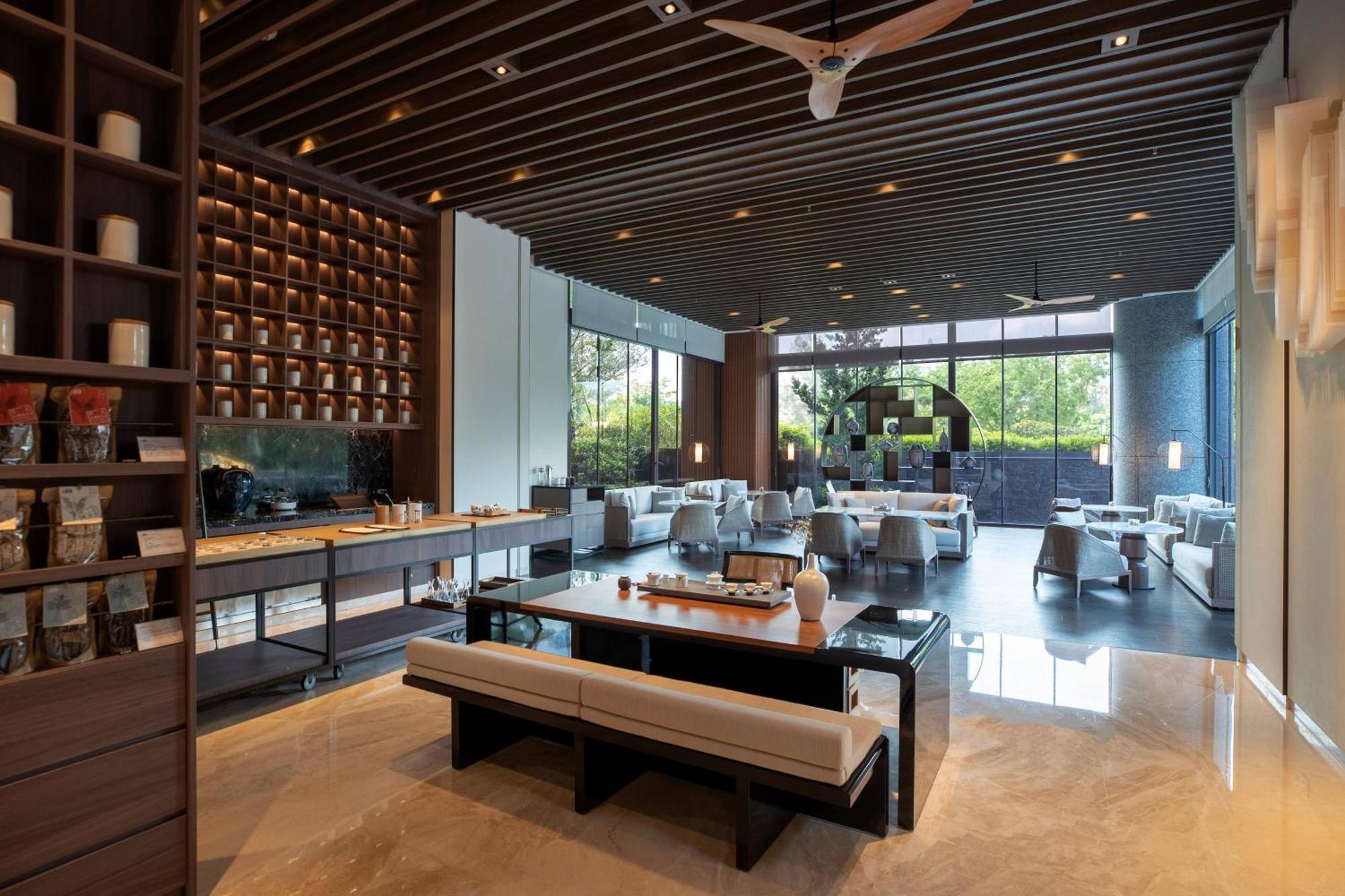 Hotel Renaissance Shihlin 5*