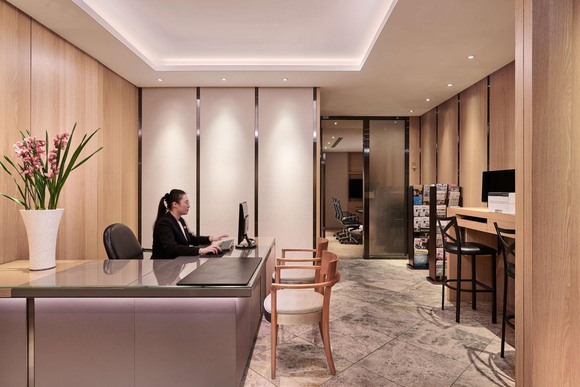 Grand Hyatt Hotel 5*