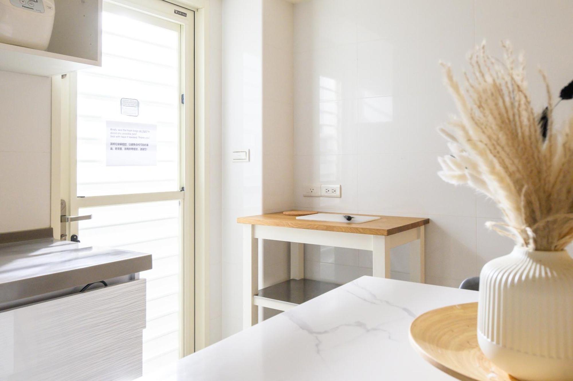 Apartment Beautiful Spacious 5b3b 4 Min Zhongxiao Dunhua Mrt 五房三衛 步行4分到忠孝敦化捷運 Taipei