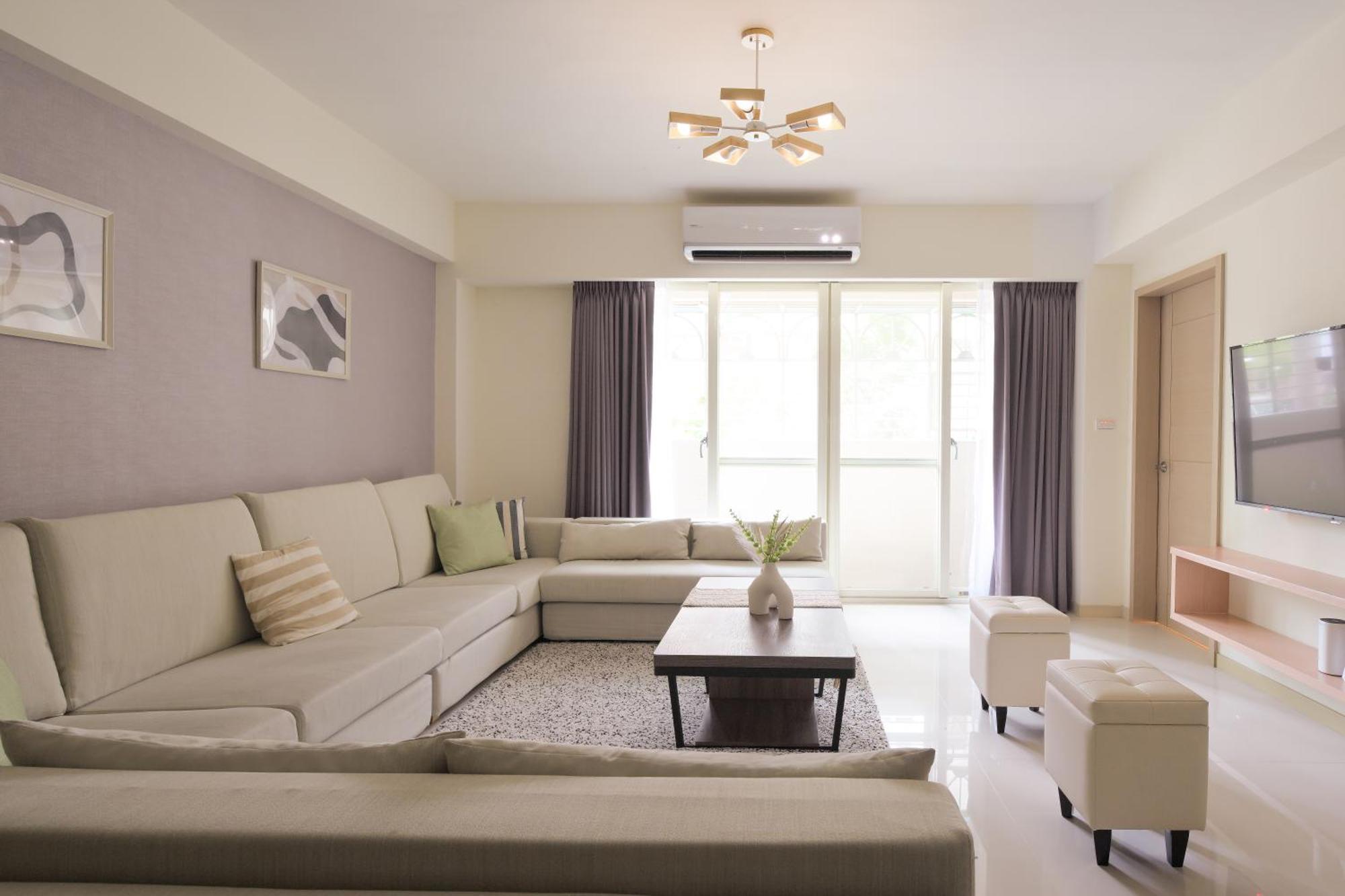 Beautiful Spacious 5b3b 4 Min Zhongxiao Dunhua Mrt 五房三衛 步行4分到忠孝敦化捷運 Taipei