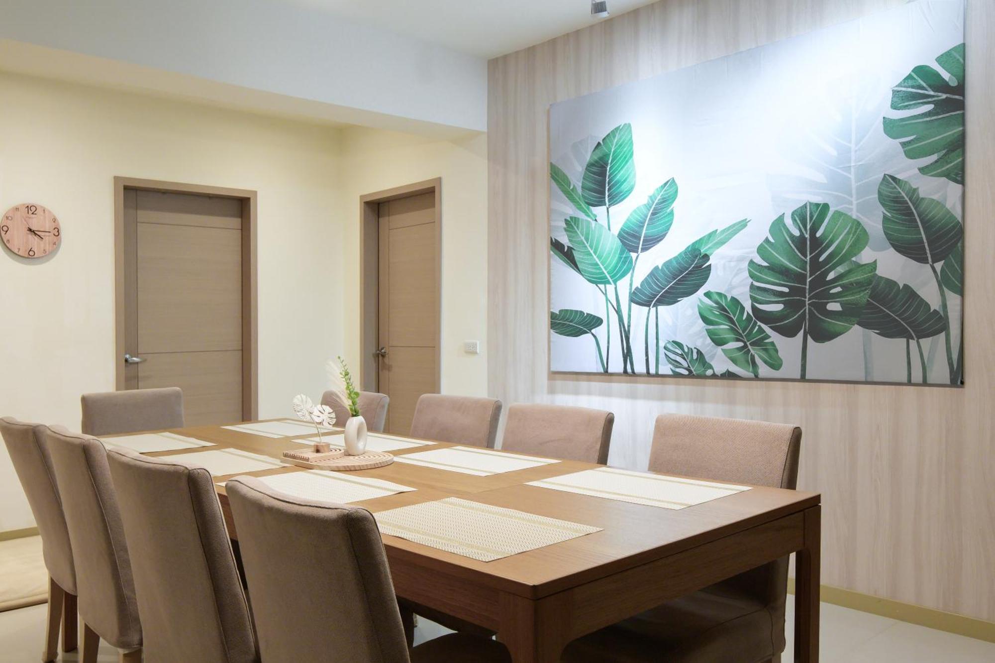Beautiful Spacious 5b3b 4 Min Zhongxiao Dunhua Mrt 五房三衛 步行4分到忠孝敦化捷運 * Taipei