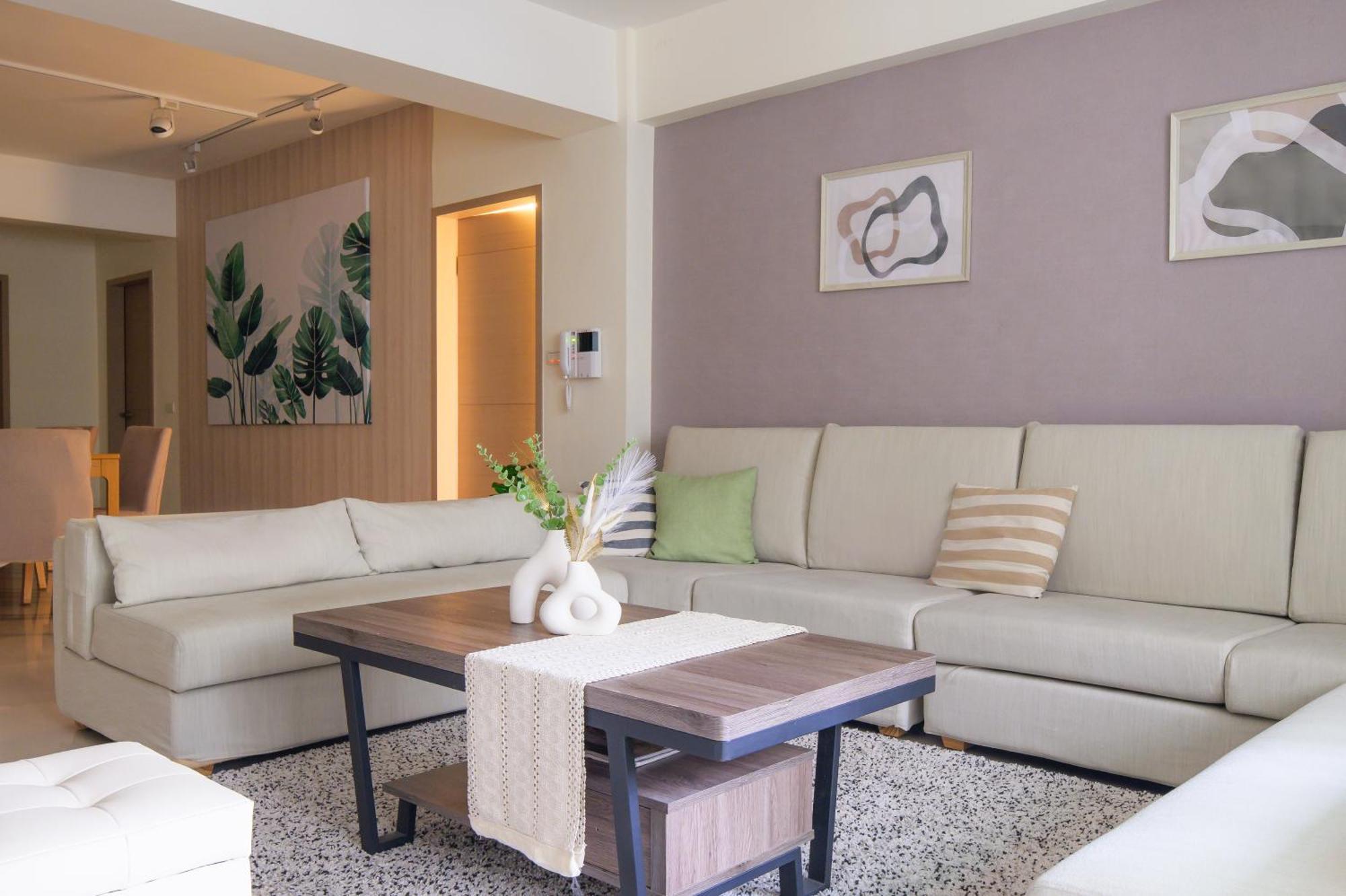Beautiful Spacious 5b3b 4 Min Zhongxiao Dunhua Mrt 五房三衛 步行4分到忠孝敦化捷運 *