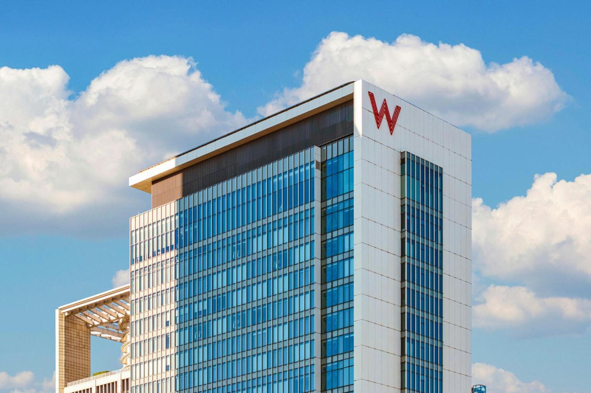 W Hotel 5*