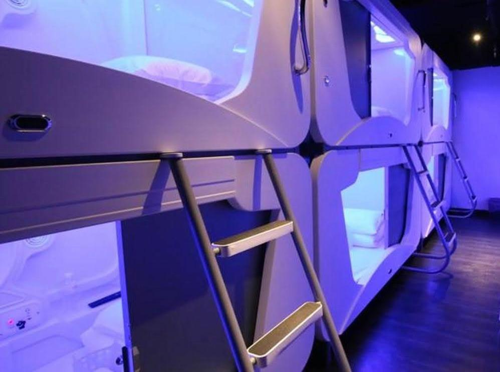Hey Bear Capsule Capsule hotel