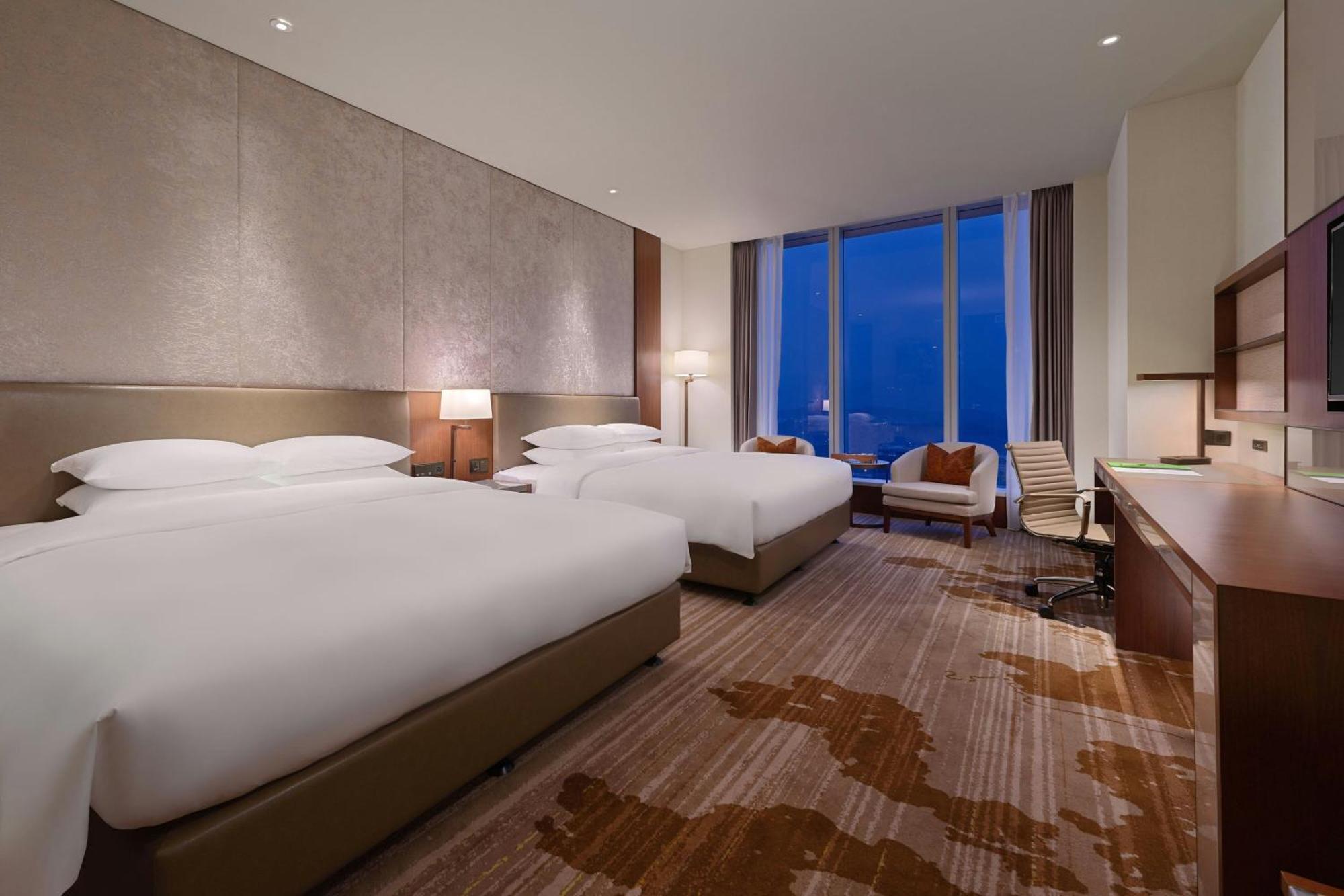 Courtyard By Marriott Hotel