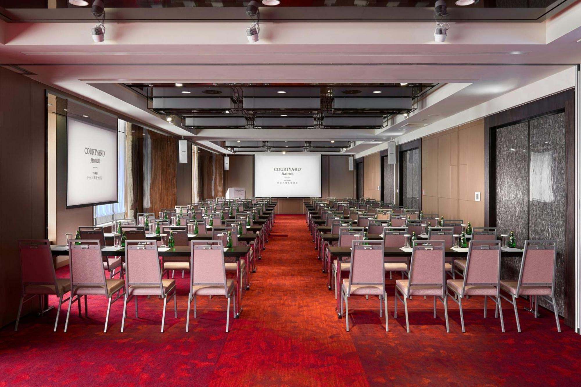 Hotel Courtyard By Marriott