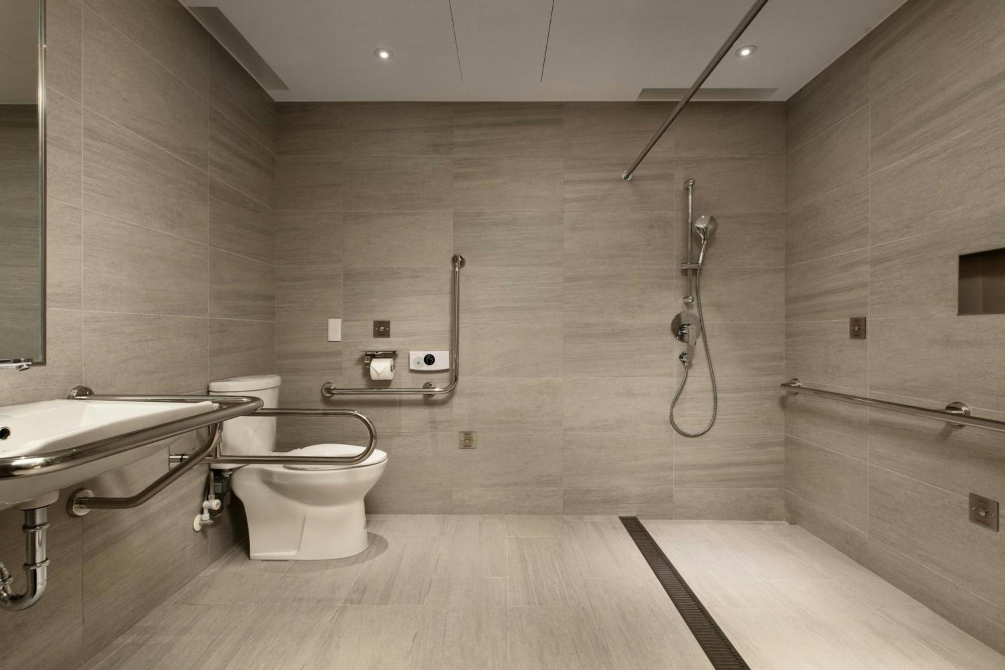 Courtyard By Marriott Downtown 4*