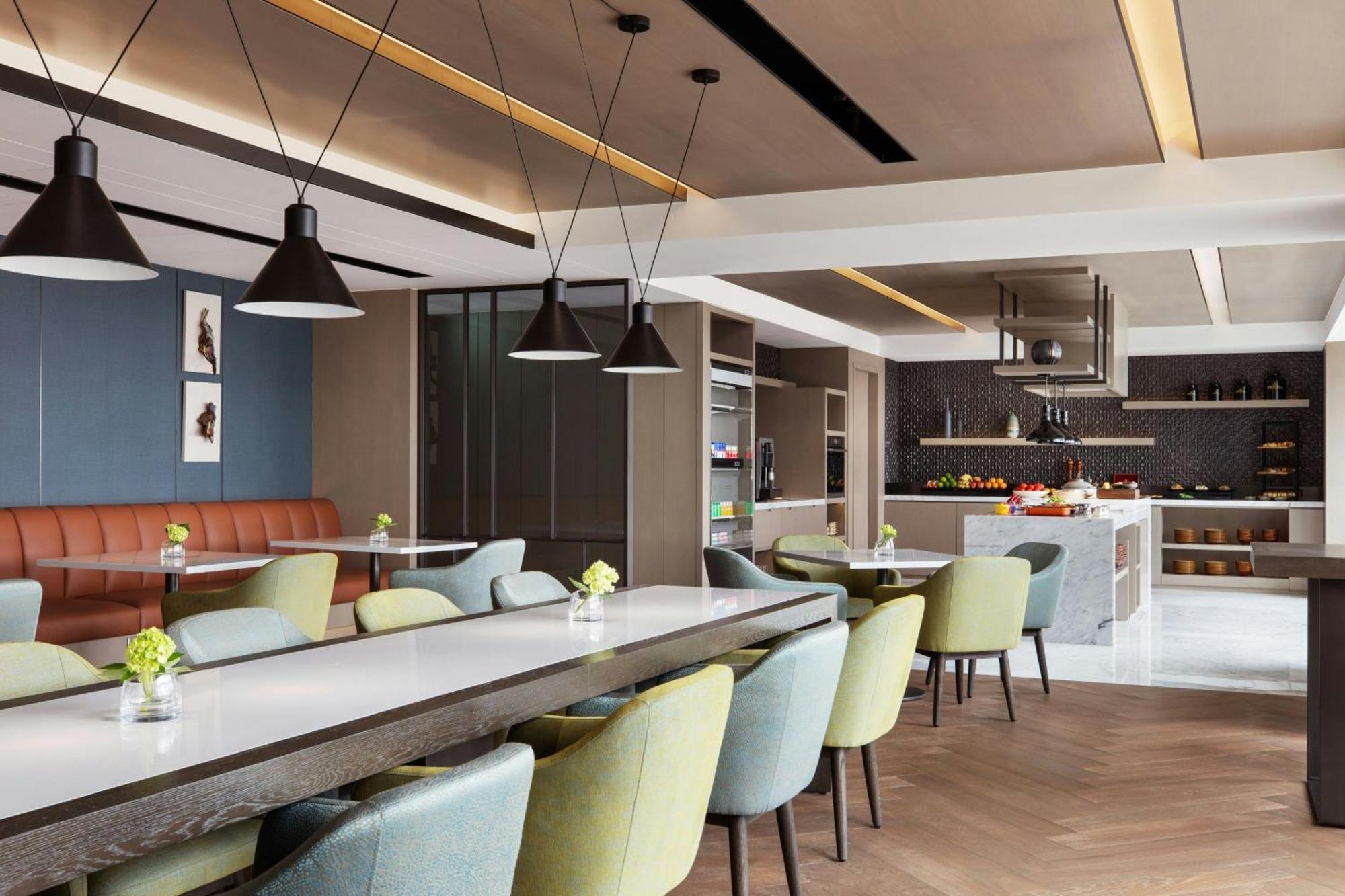 Courtyard By Marriott Downtown