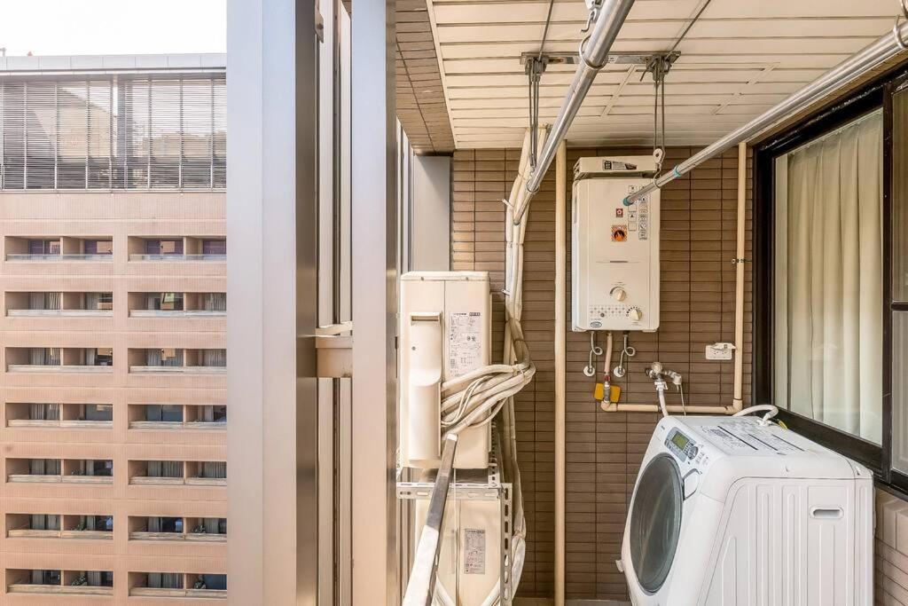 Apartment New Building 2b1blk Workspace Main Station • 新大樓 台北車站 2房1衛 客廳廚房 工作空間