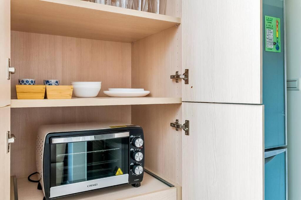 Apartment New Building 2b1blk Workspace Main Station • 新大樓 台北車站 2房1衛 客廳廚房 工作空間