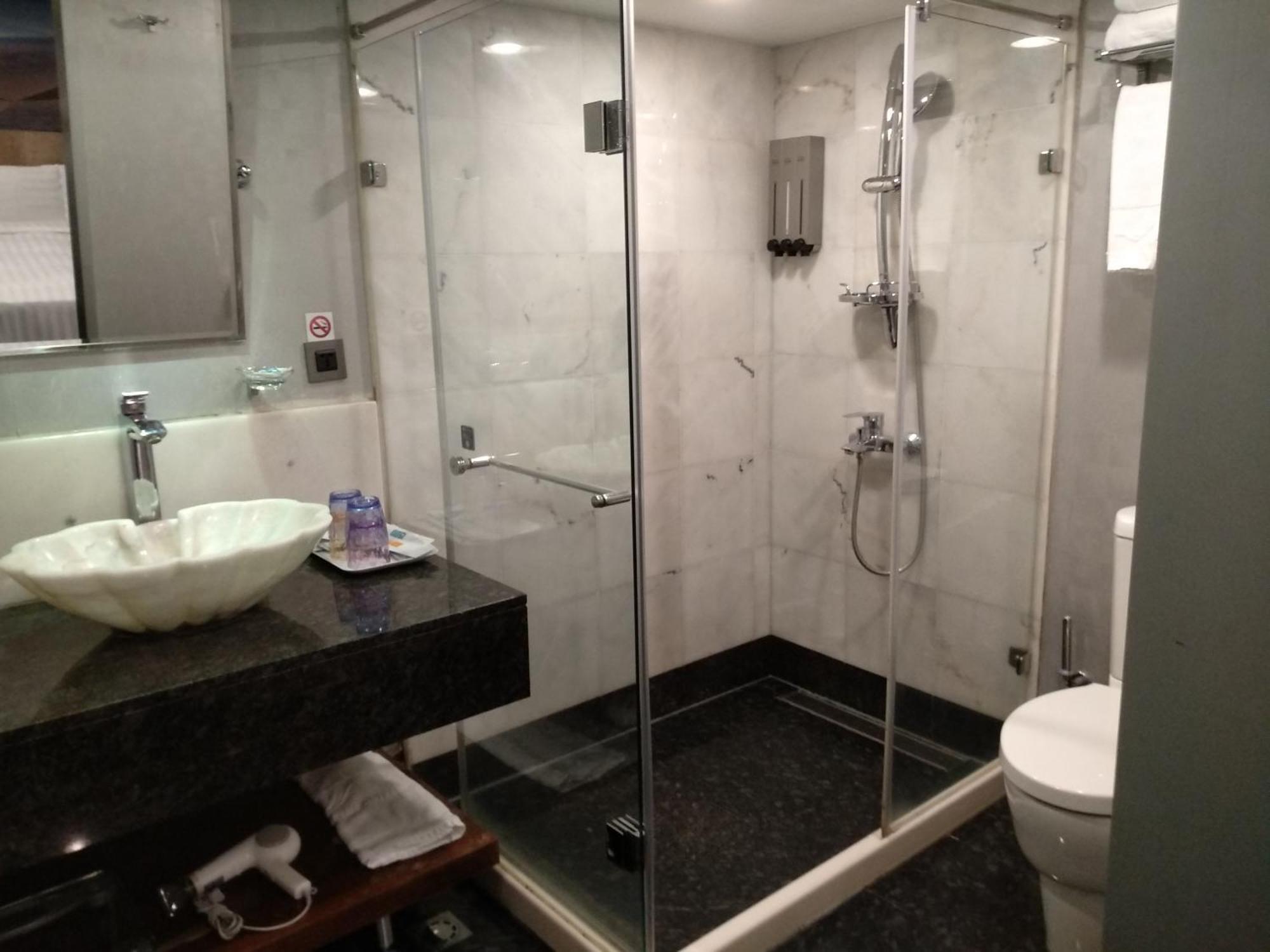 Ximen Airline Hotel 3*