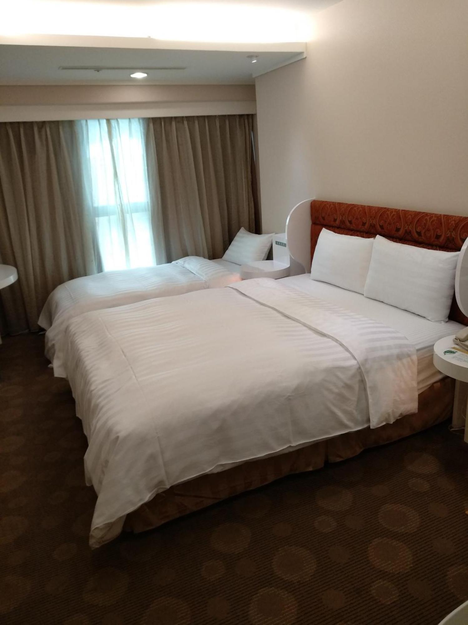 Hotel Ximen Airline 3*