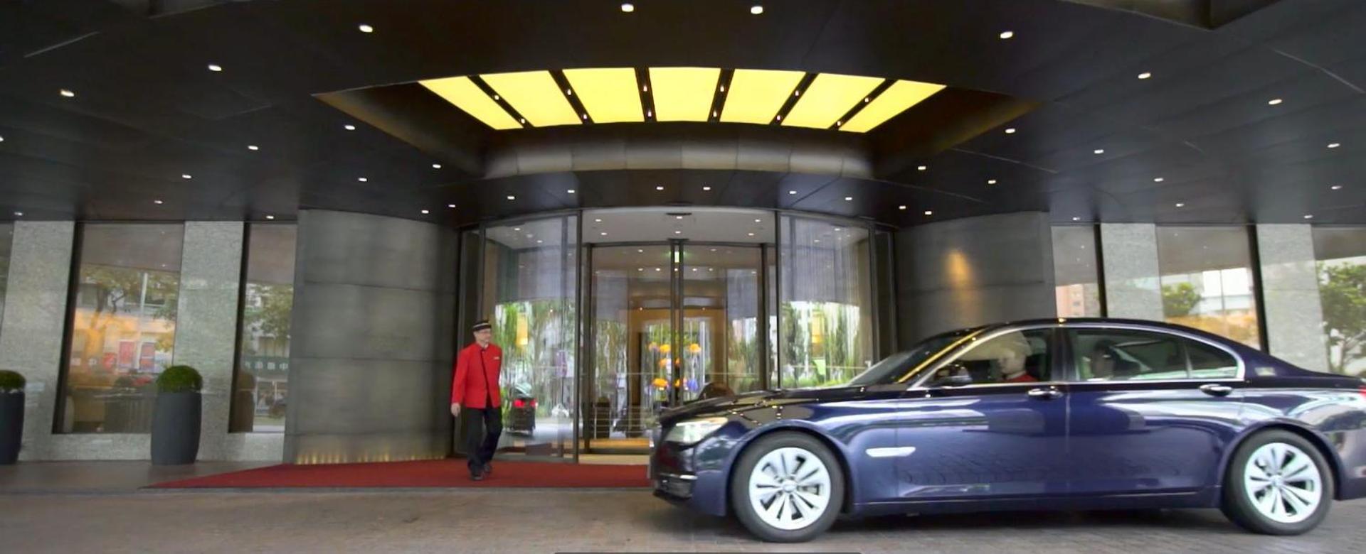 Shangri-la Far Eastern, Hotel