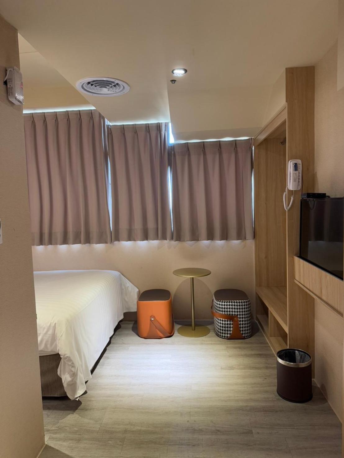 Rich & Free - Fuzhong 富逸旅趣-板橋府中館 Hotel Taipei