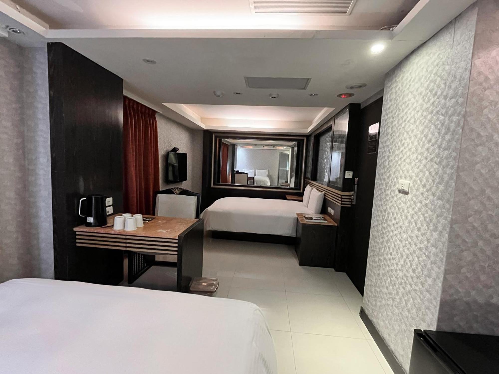 Hotel Guide Xinyi 3*