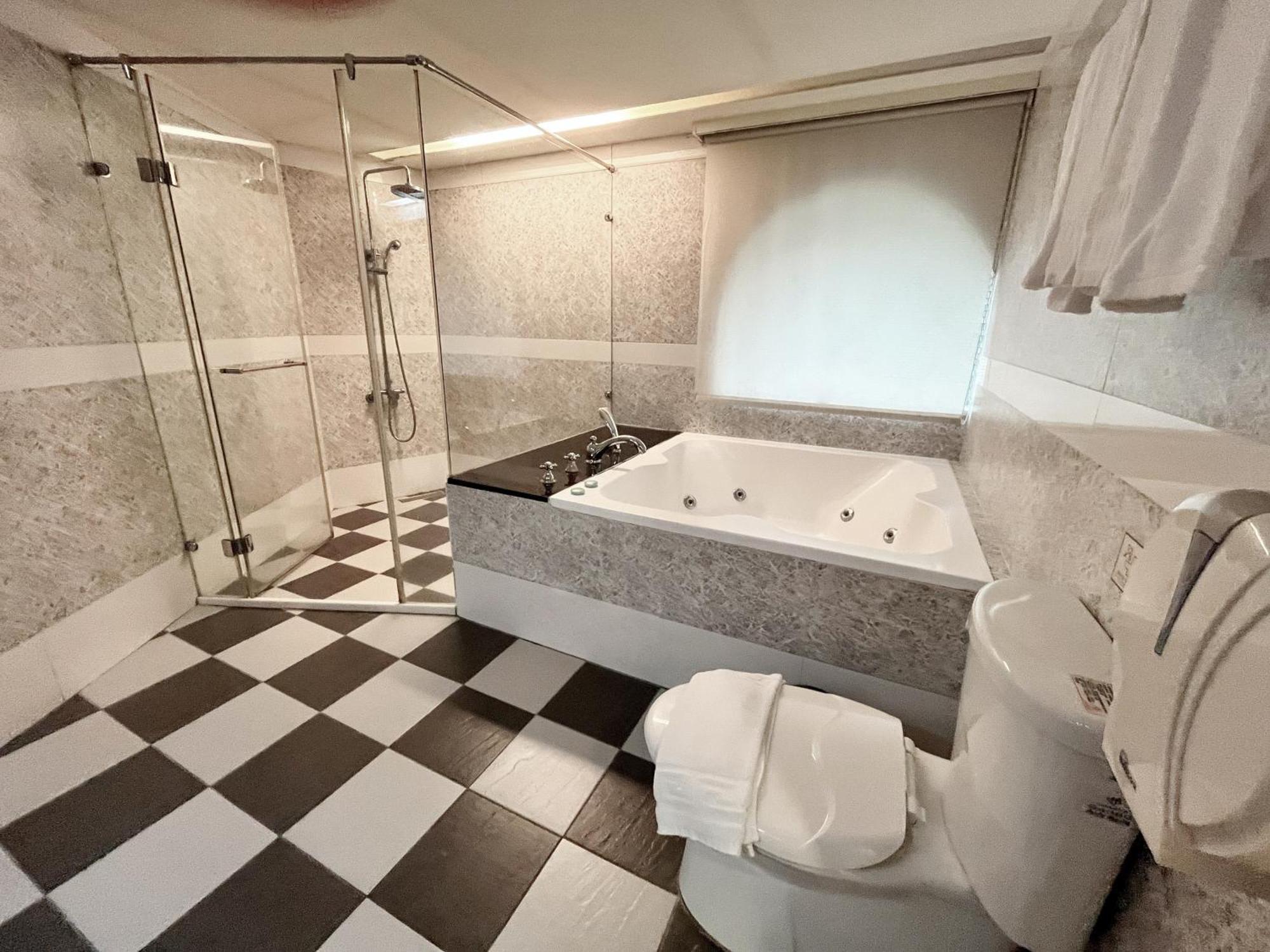 Guide Xinyi Hotel