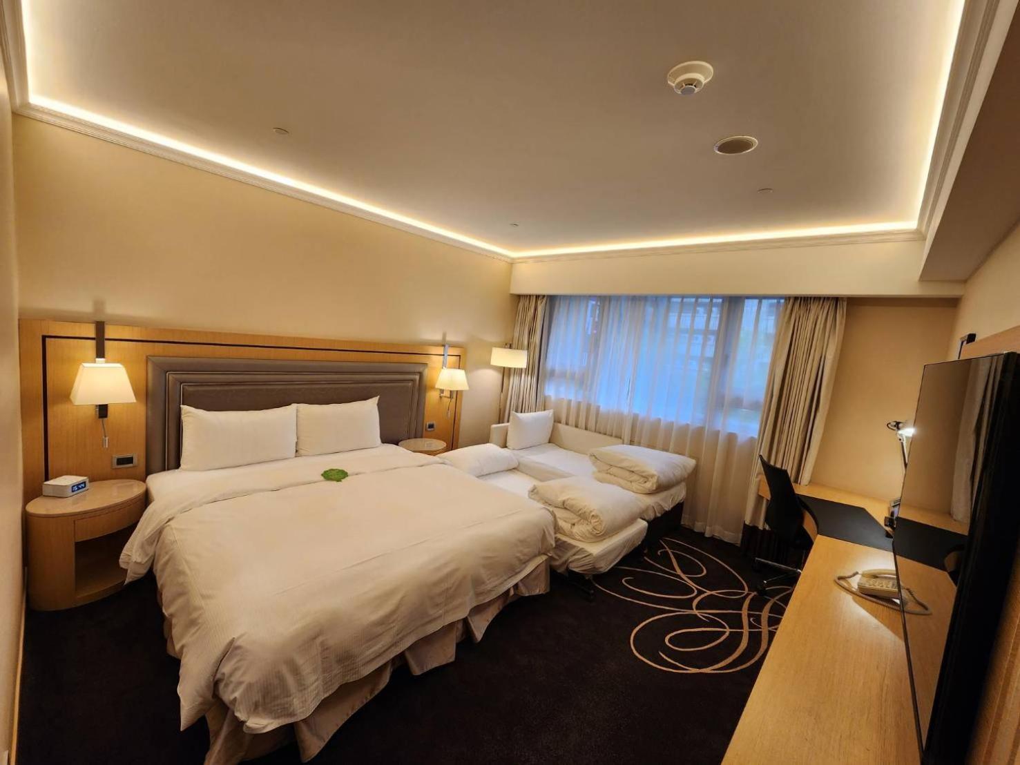 K Songjiang Hotel 4*