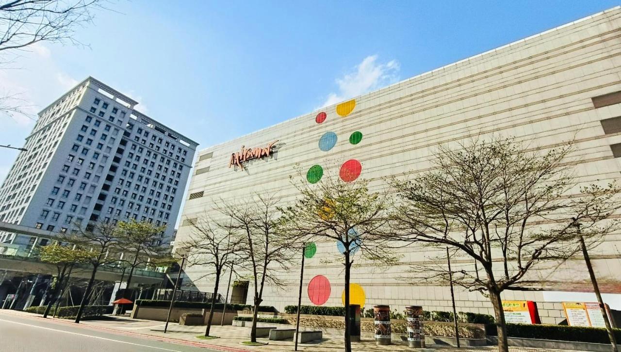 S Aura Hotel 4*